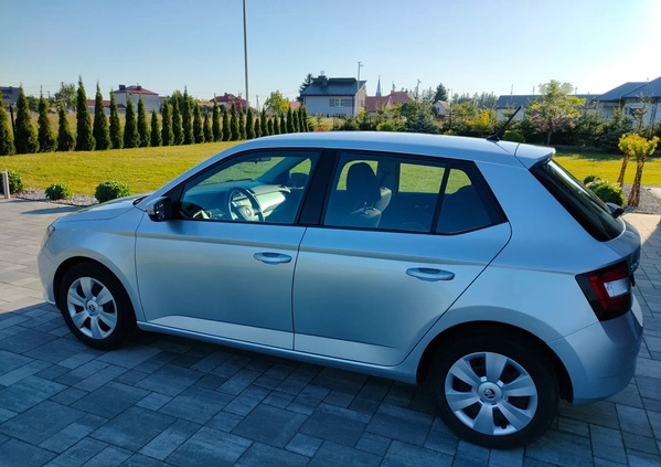 Skoda Fabia cena 34800 przebieg: 163000, rok produkcji 2018 z Mielec małe 172